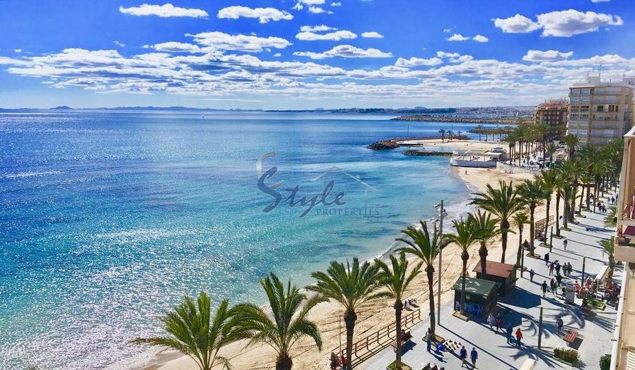 For sale 3 beds apartment close to the beach in Torrevieja, Costa Blanca, Spain. ID1609