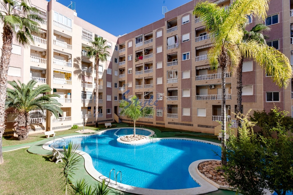 Buy apartment with pool in Torrevieja. ID 6157