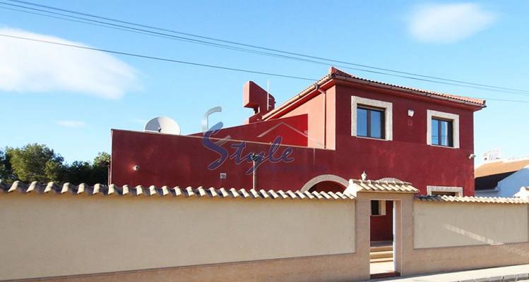 Se vende villa chalet en San Miguel de Salinas, Orihuela Costa, Costa Blanca. ID1381