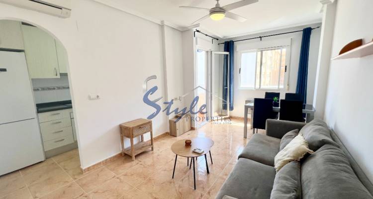 Se vende luminoso apartamento en el centro de Torrevieja, Costa Blanca, España. ID1651