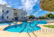 Buy quad townhouse with garden and pool in Torrevieja. ID 6175