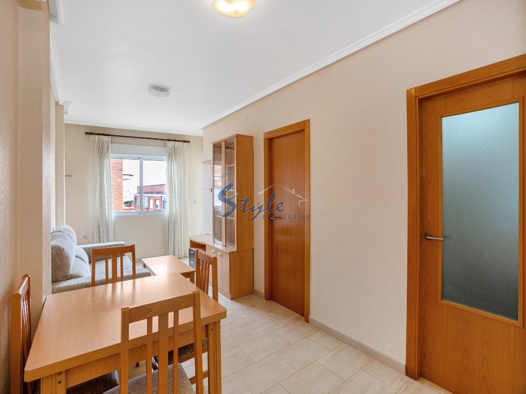For sale apartment with garage in Torrevieja, Costa Blanca, Spain. ID2302