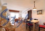 Se vende apartamento de 2 dormitorios a 100 metros del mar en Punta Prima, Costa Blanca, España. ID1650