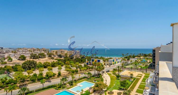 For sale apartment penthouse in Bioko II, Mil Palmeras, Costa Blanca, Spain. ID1586