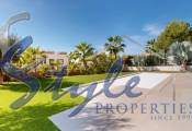 Resale - Villa - Las Colinas