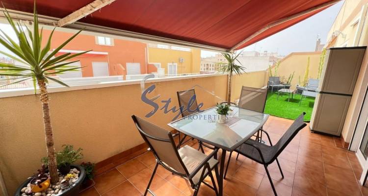 Buy penthouse just 400 meters to the beach in Torrevieja, Costa Blanca. ID: 6257