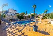 Resale - Villa - Villamartin