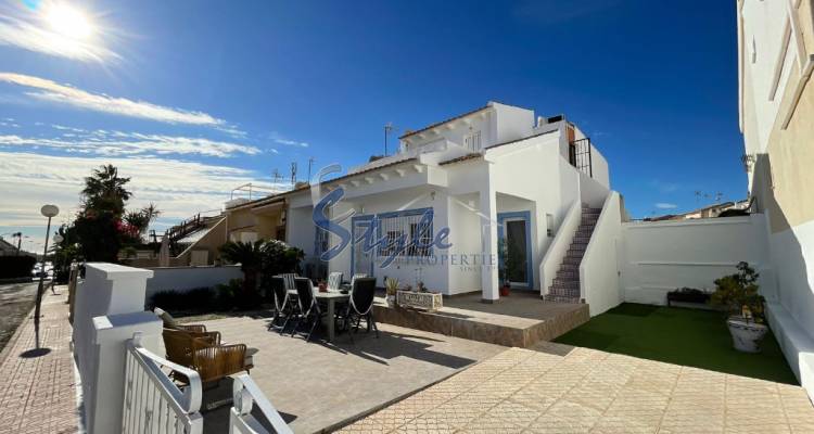 For sale 3 bedrooms semi-detached house in La Florinda, Playa Flamenca, Orihuela Costa, Costa Blanca. ID 2723