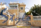 Se vende chalet de 3 dormitorios y gran sótano en Los Altos-La Florida, Costa Blanca, España. ID2322