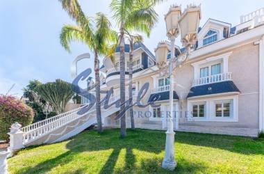 Villa - Resale - Playa San Juan - Playa San Juan