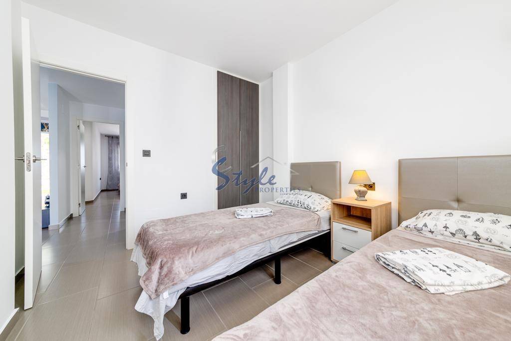 Reventa - Apartamento - Orihuela Costa  - La Zenia