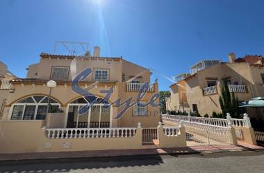 Quad House - Resale - Los Altos - Los Altos
